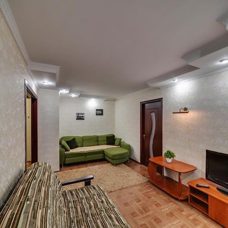 Apartment - Sobornyi Prospect 93 Zaporizhia Ngoại thất bức ảnh