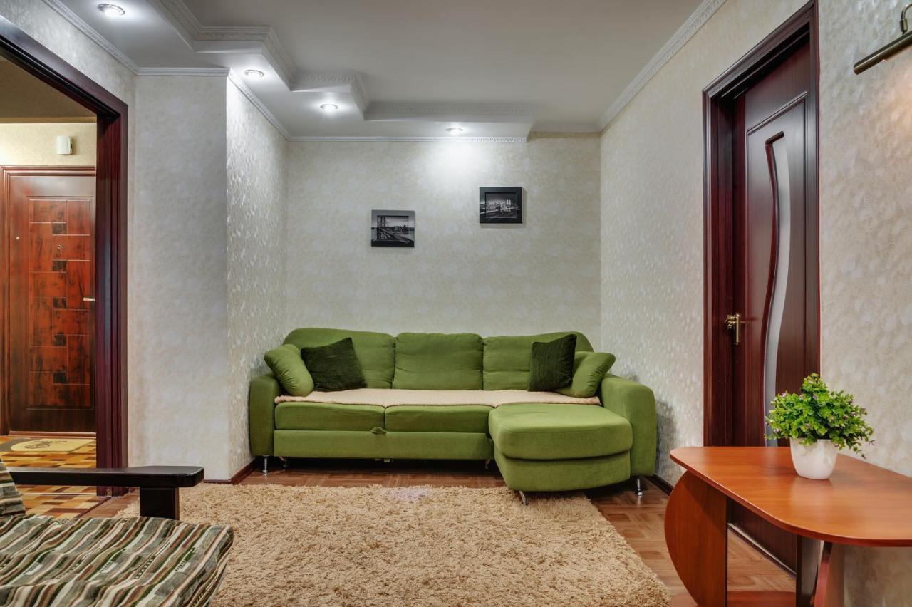 Apartment - Sobornyi Prospect 93 Zaporizhia Ngoại thất bức ảnh