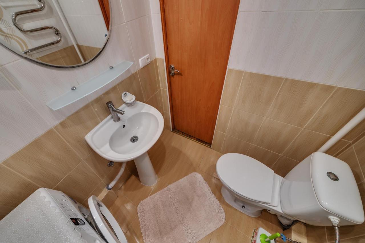 Apartment - Sobornyi Prospect 93 Zaporizhia Ngoại thất bức ảnh