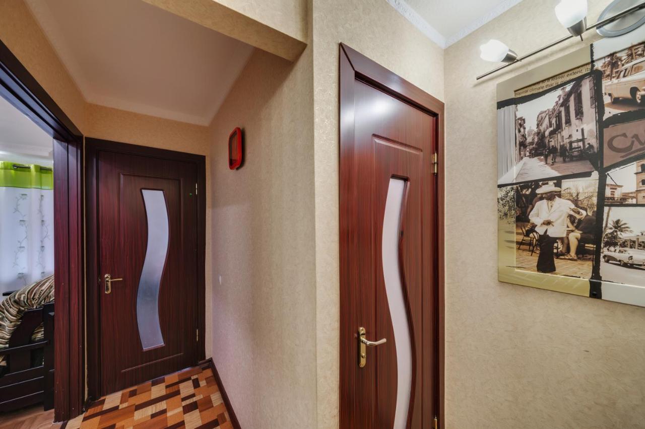 Apartment - Sobornyi Prospect 93 Zaporizhia Ngoại thất bức ảnh